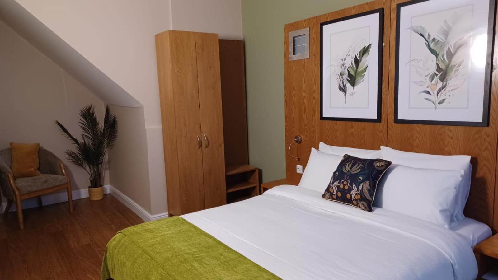 The Renishaw Rooms 外观 照片